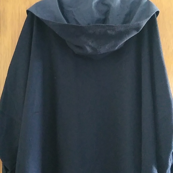 Salko Wool Shrug - Picture 5 of 6